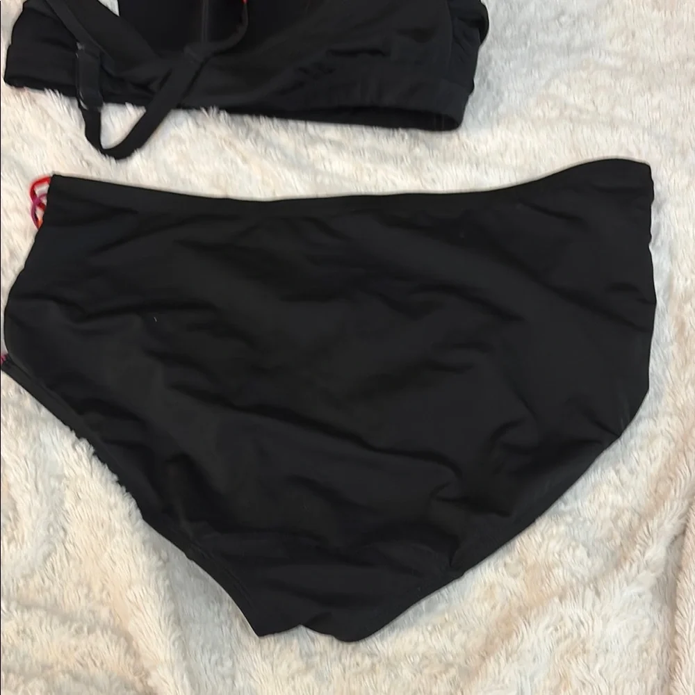 Cacique Black and Red Bikini with Halter Top and High-Waisted Bottom - Picture 7 of 11